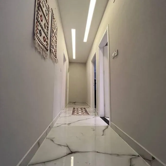 Luxury 4-Bedrooms Apartment العقبة 0*,